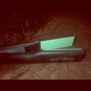 Harry Josh Straightener